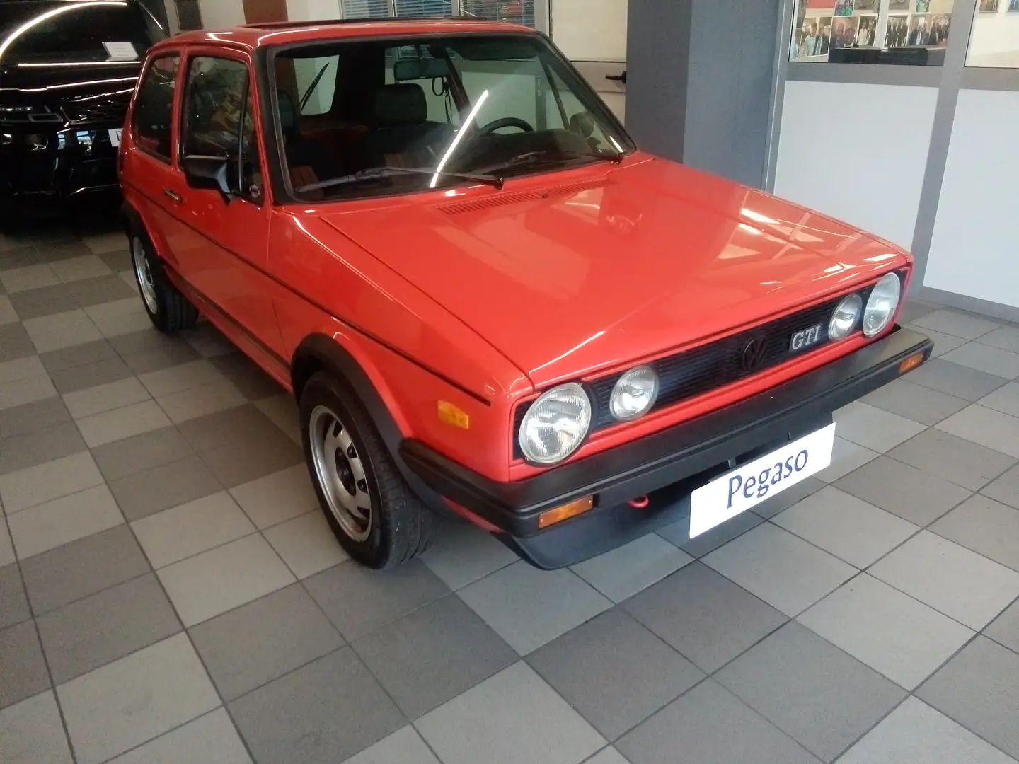 Volkswagen Golf GTI 3p 1.8 ASI Rood - 1