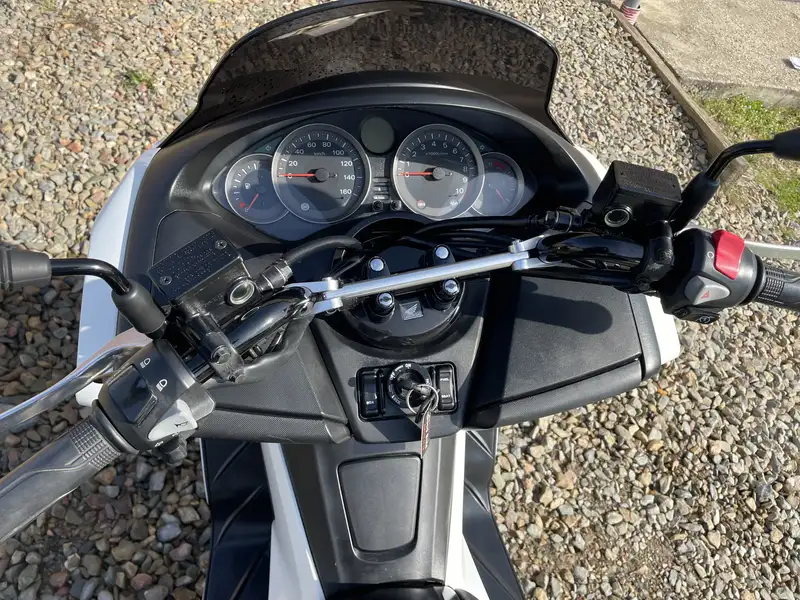 Honda Forza 300 - foto 4