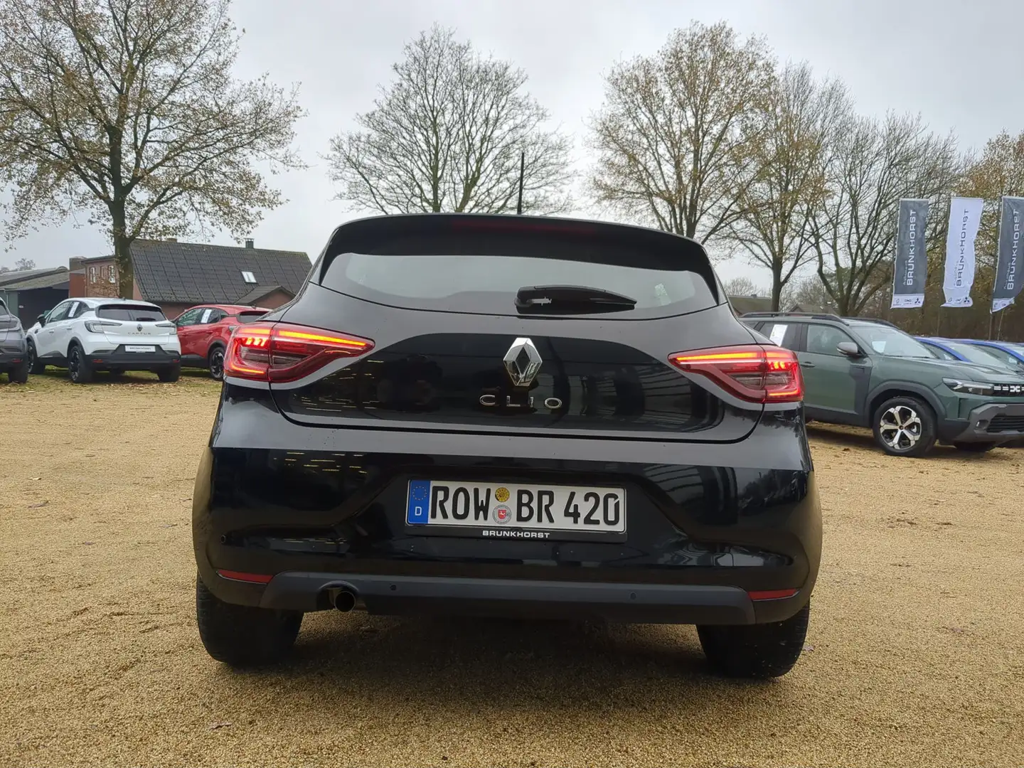 Renault Clio TCe 90 Business Edition Navi+GJR+Klimaauto. Schwarz - 2