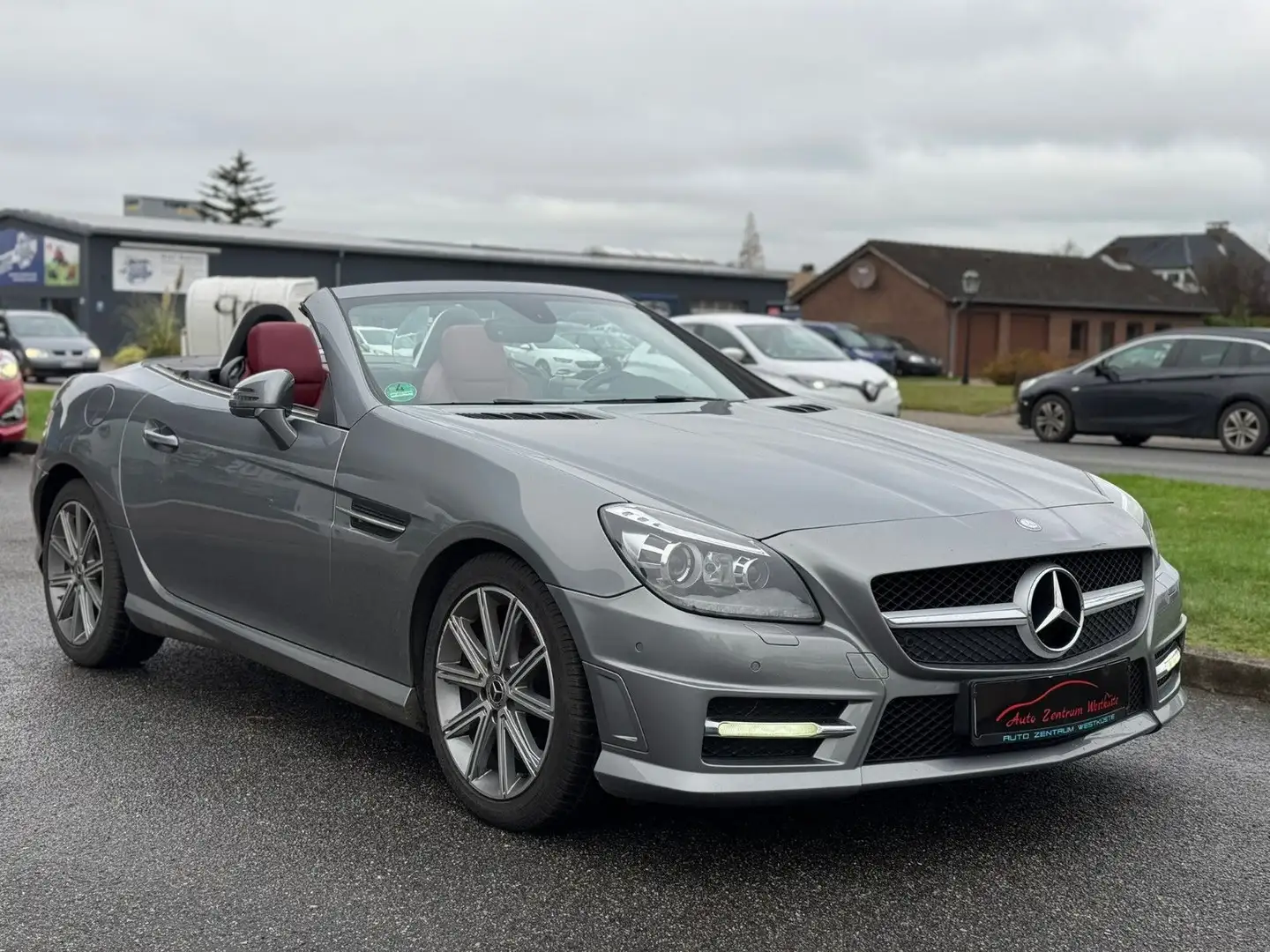 Mercedes-Benz SLK 350 7G AMG-Line  Bi-Xenon Navi Chrono gepfle Silber - 1