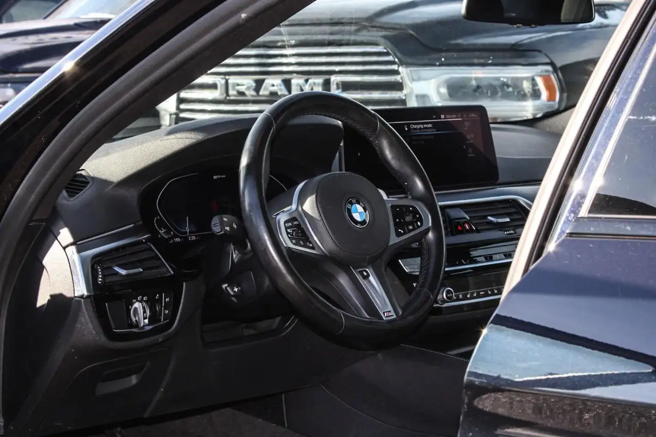 BMW 5 Series снимка BMW 5 Series