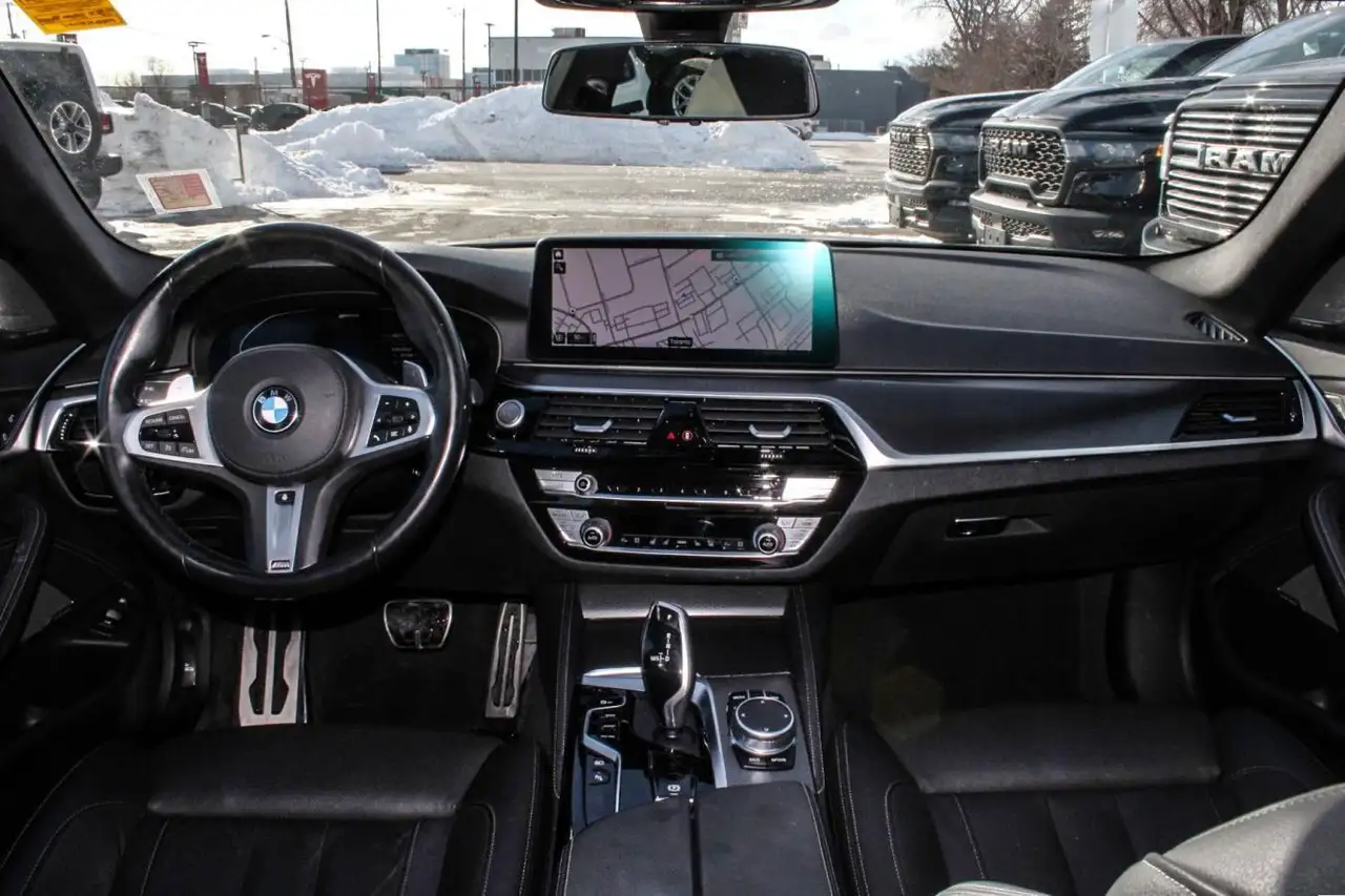 BMW 5 Series снимка BMW 5 Series