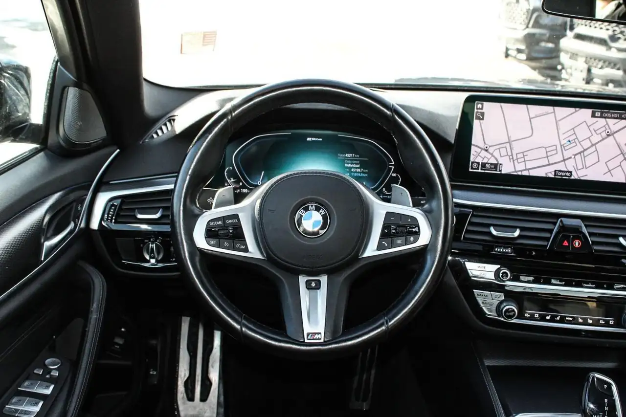 BMW 5 Series снимка BMW 5 Series