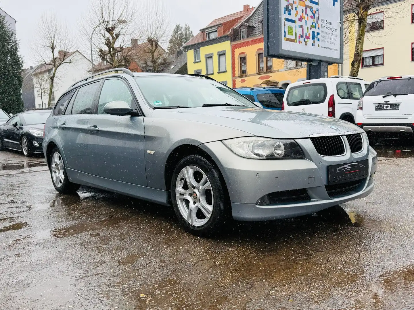 BMW 320 i touring Klimaautomatik Panorama SHZG PDC Blau - 1