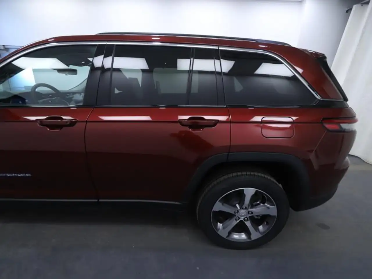 Jeep Grand Cherokee снимка Jeep Grand Cherokee