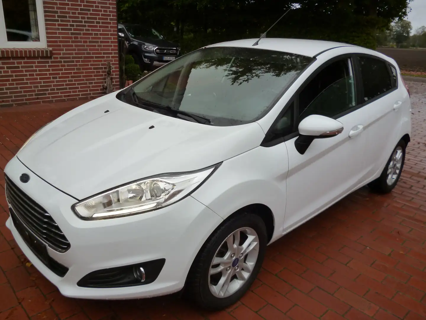 Ford Fiesta Trend ; Lenkrh.u.Sitzh. ; MOD2016 ; Start/Stop ; Weiß - 1