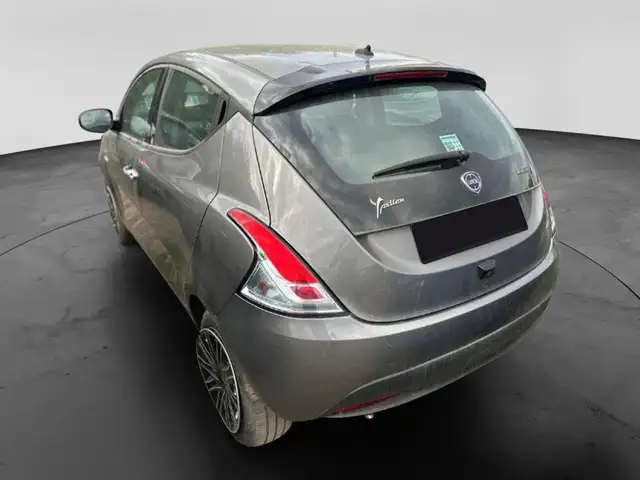 Lancia Ypsilon view 5