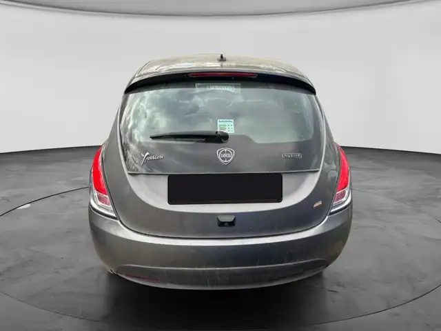 Lancia Ypsilon view 4