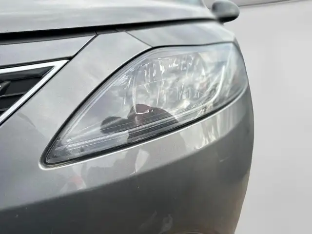 Lancia Ypsilon view 6