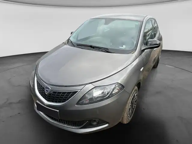 Lancia Ypsilon view 2