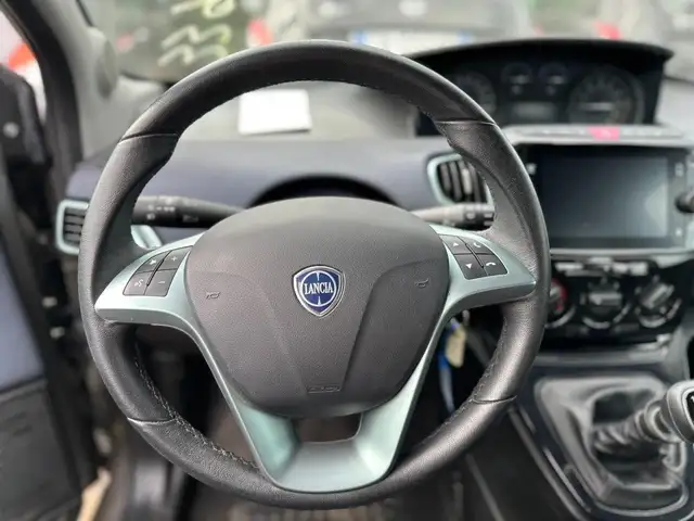 Lancia Ypsilon view 15