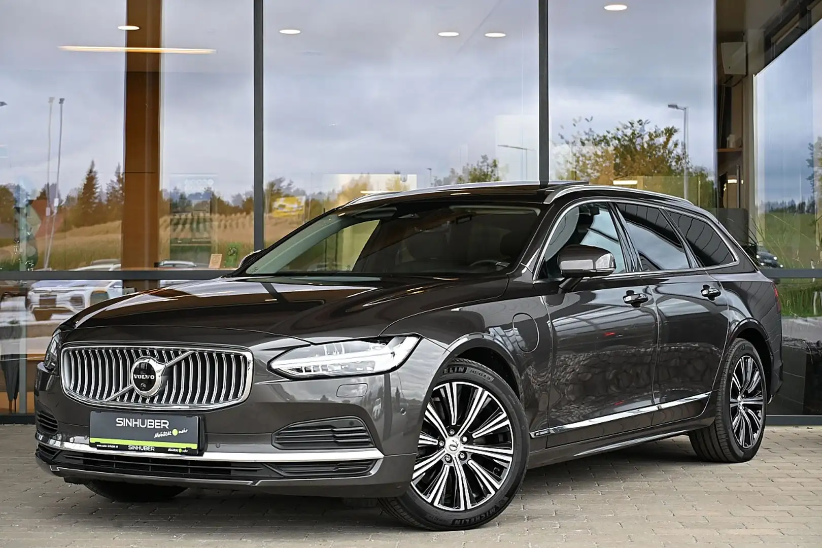 Volvo V90 T8 AWD Recharge PHEV Inscription NP €89tsd ACC,... Gris - 1