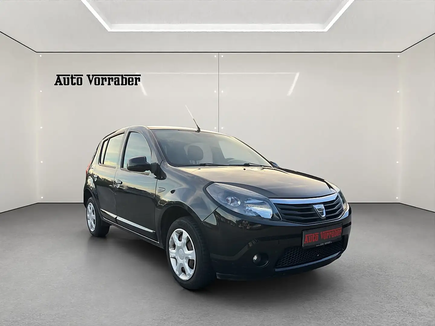Dacia Sandero Black Line 1.2 16V 75 Schwarz - 2