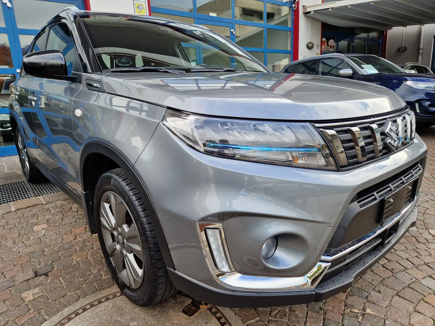 Suzuki Vitara BST 1.4 129Cv Comfort AllGrip ACC LED Navi E6d-T Grigio - 2