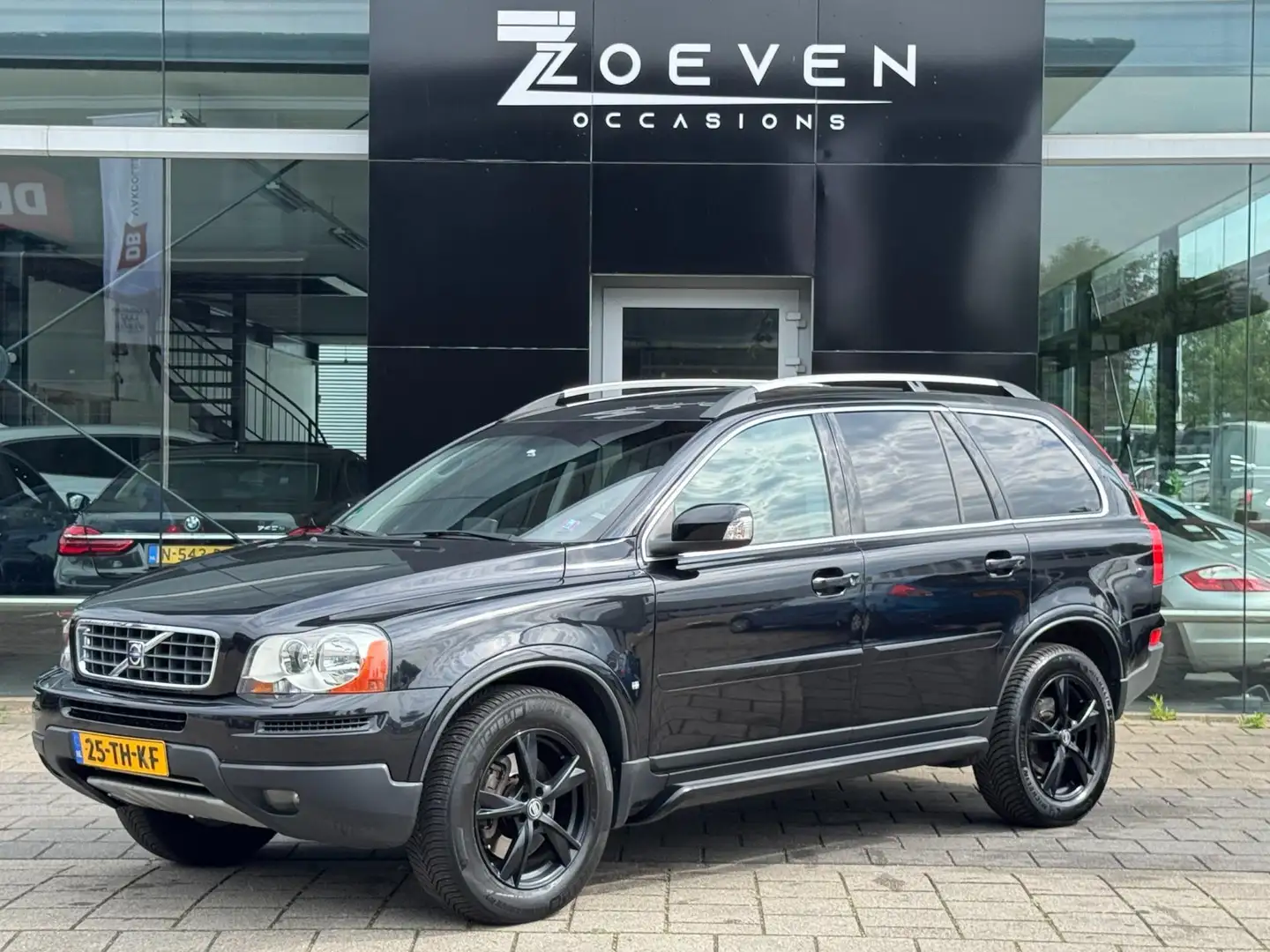 Volvo XC90 3.2 Summum 5p. Schwarz - 1