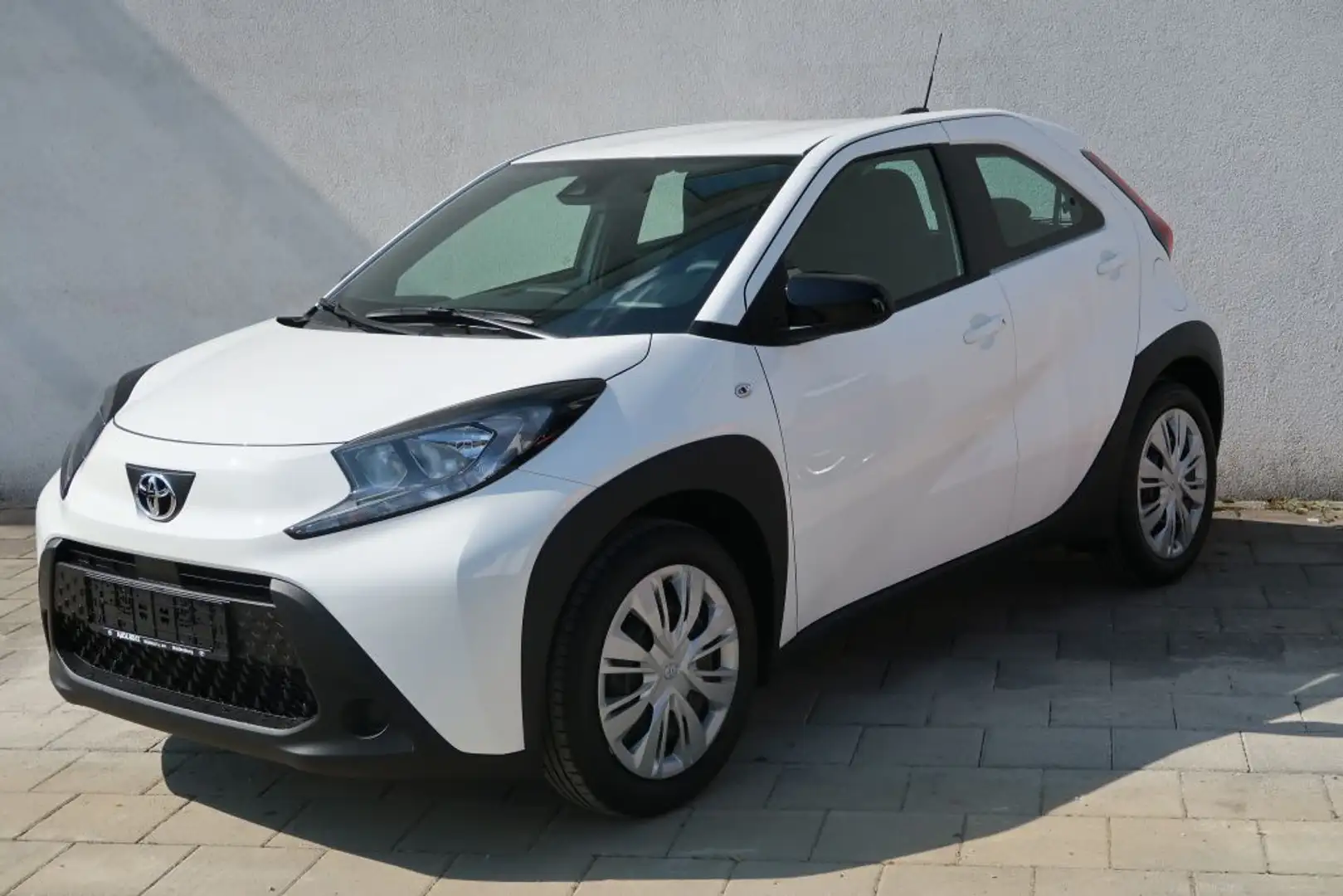 Toyota Aygo X Business Edition (AB7) Weiß - 1