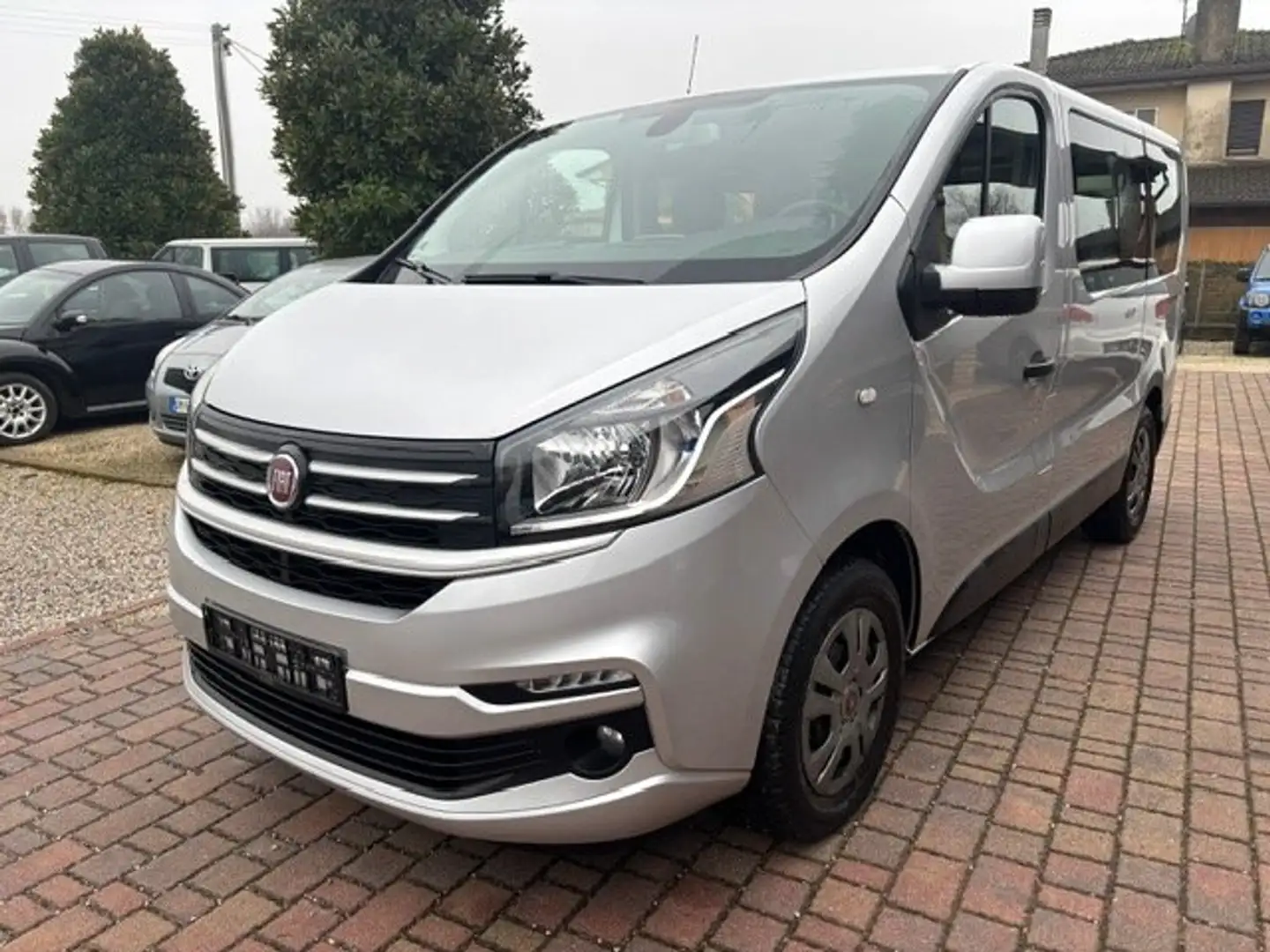 Fiat Talento 1.6 td 9 posti Argento - 1