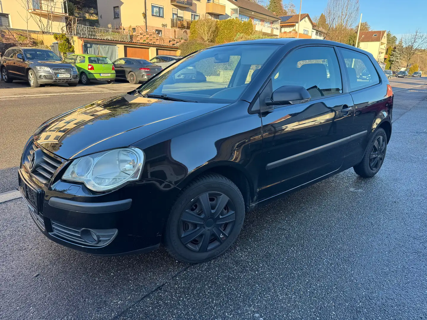 Volkswagen Polo Tour Tüv Neu!! 8Fachbereift Klima Schwarz - 1