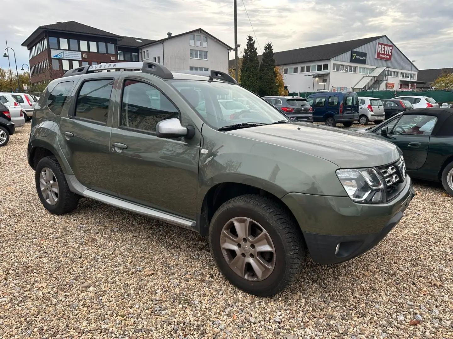Dacia Duster 1.2 TCe 125 4x2 Prestige Grün - 1