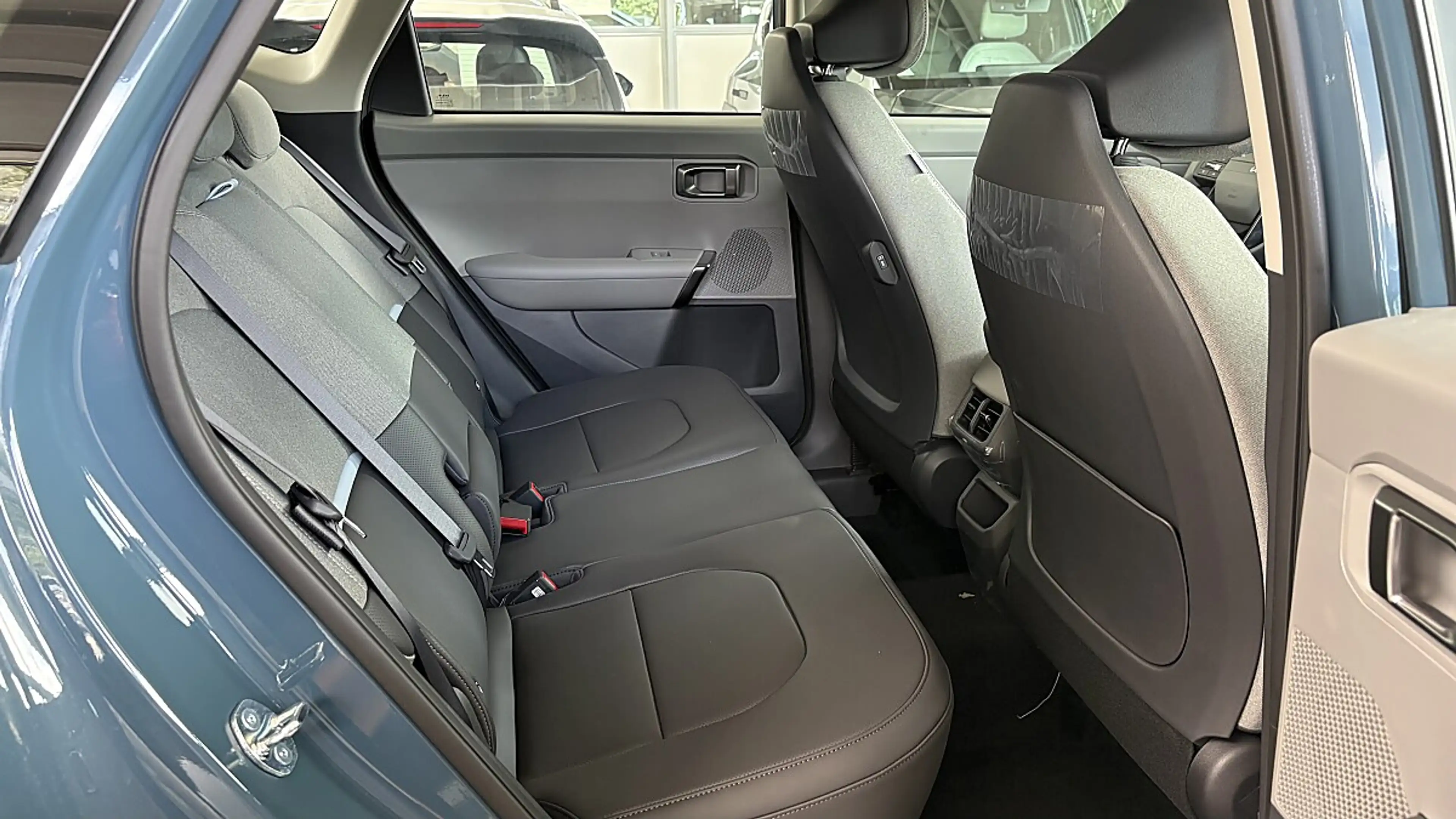 Kia Seltos Silber 1.6TGDi MT6 2WD 180 P2 — photo 9