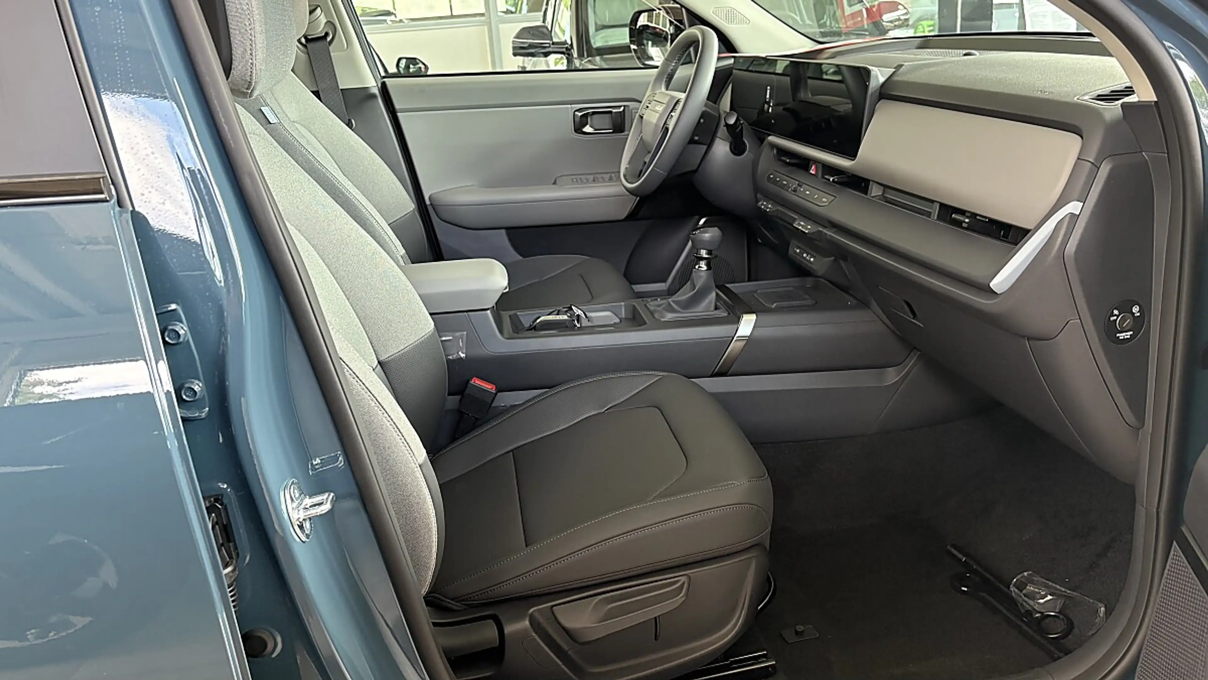 Kia Seltos Silber 1.6TGDi MT6 2WD 180 P2 — photo 8