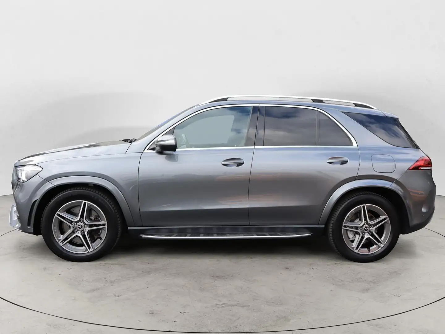 Mercedes-Benz GLE 350 GLE 350de AMG Line + Interieur/ Trittbretter Grijs - 2
