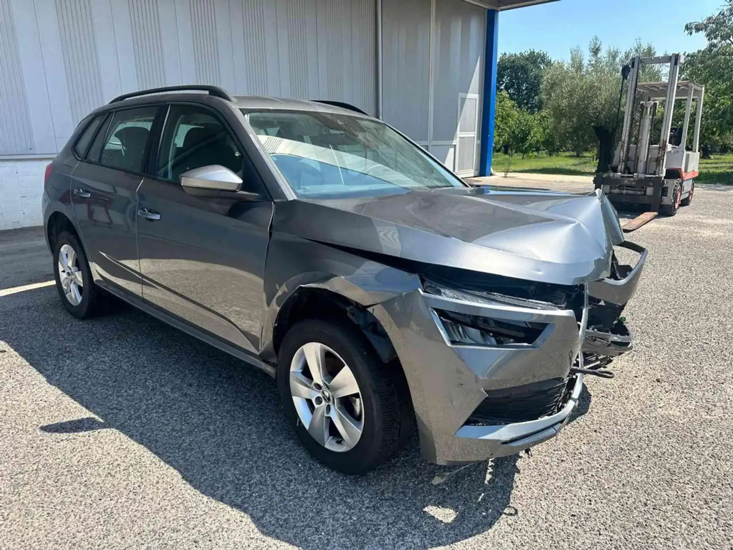 Skoda Kamiq 1.0 TSI 110 CV DSG Ambition Grigio - 1