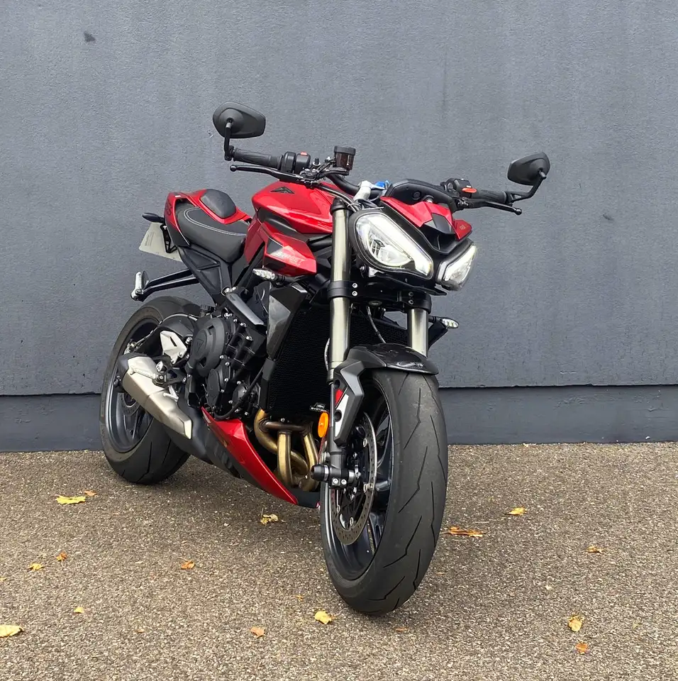 Triumph Street Triple 765
