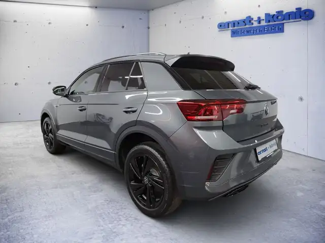 Volkswagen T-Roc view 4