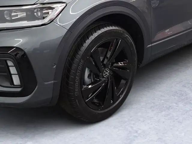 Volkswagen T-Roc view 6