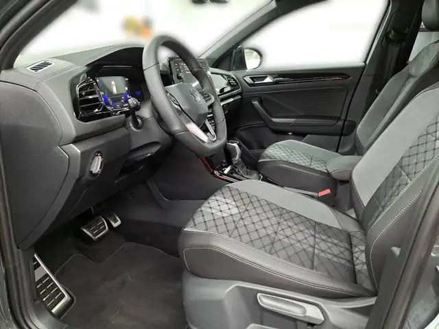 Volkswagen T-Roc view 8