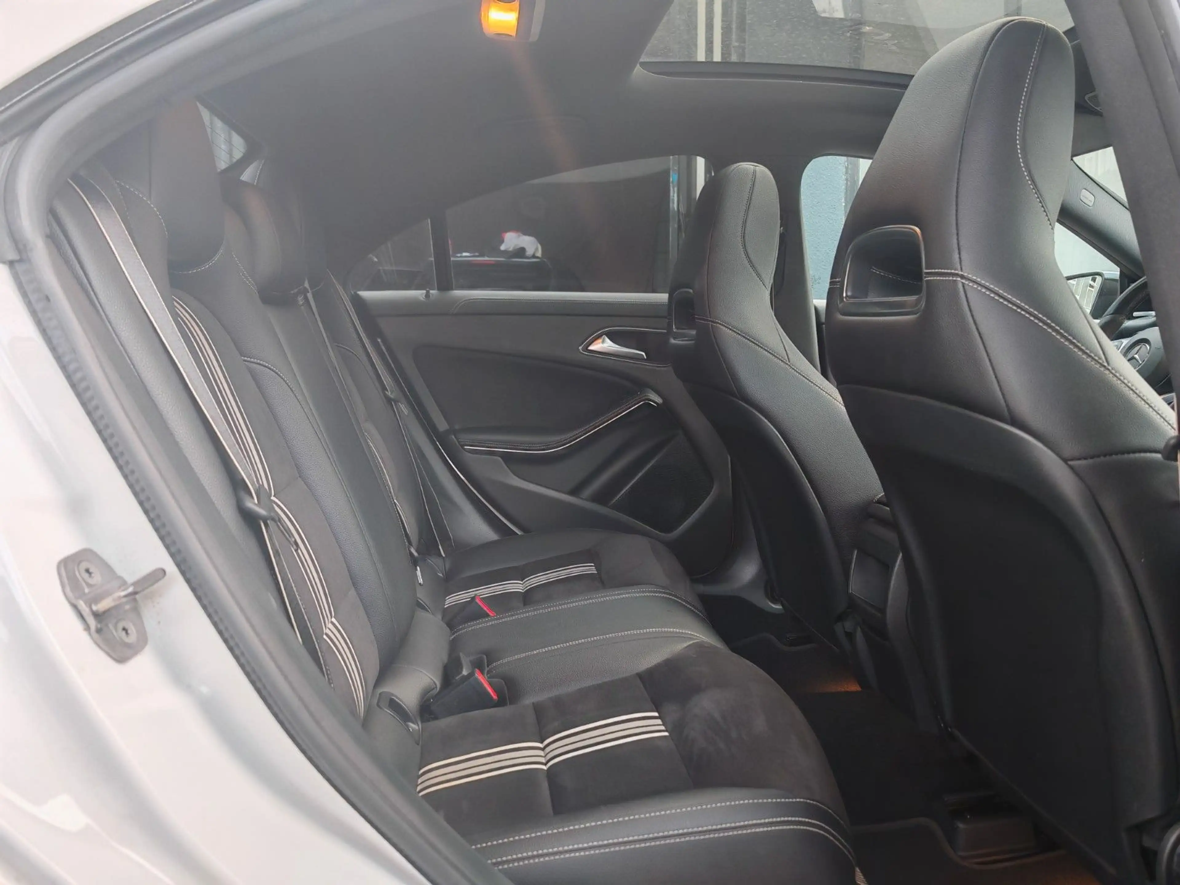 Mercedes-Benz CLA 200 Peak AMG Pano Night Harman Kardon Kamera — photo 7
