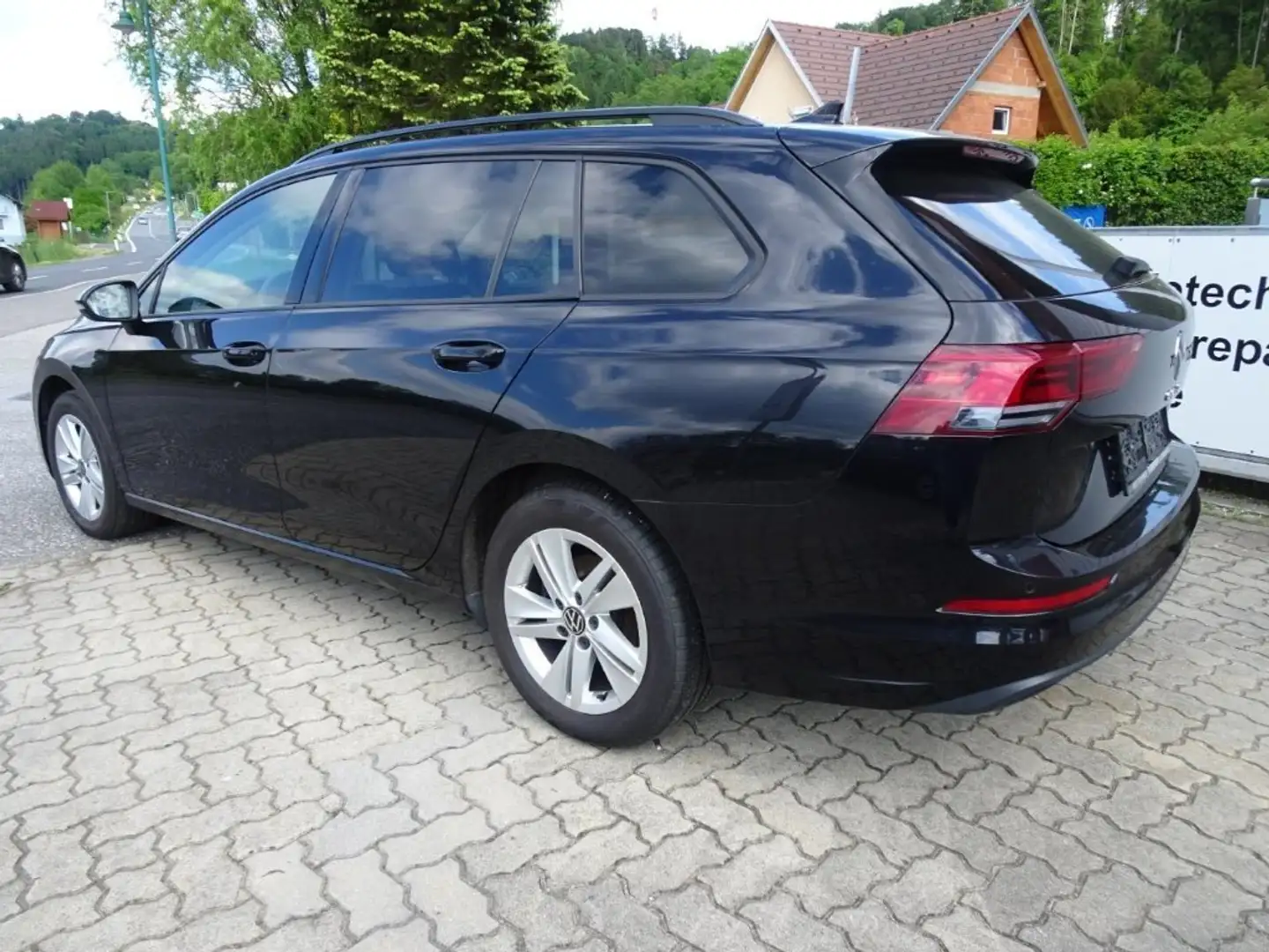 Volkswagen Golf Variant 2,0 TDI Life DSG Schwarz - 2