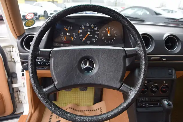 Mercedes-Benz Unknown Model view 7