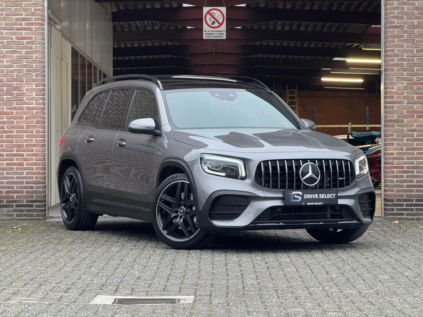 Mercedes-Benz GLB 35 AMG 4Matic | Pano | LED | Carbon | CarPlay Gris - 1