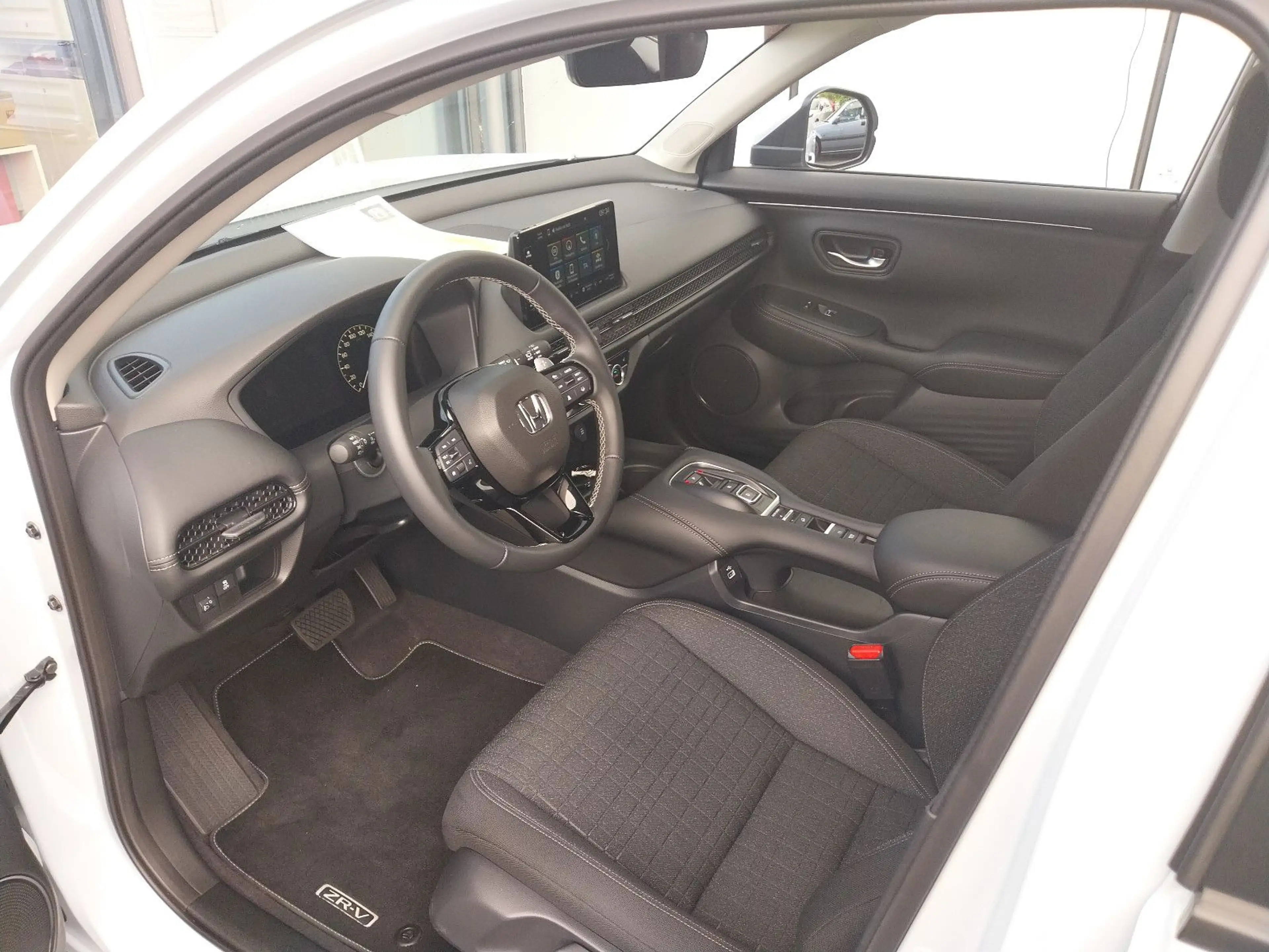 Honda ZR-V 2.0 i-MMD Hybrid Elegance Navi/LED/Kamera — photo 11