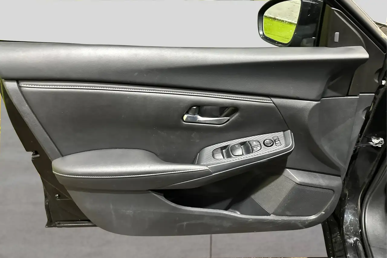Nissan Sentra снимка Nissan Sentra