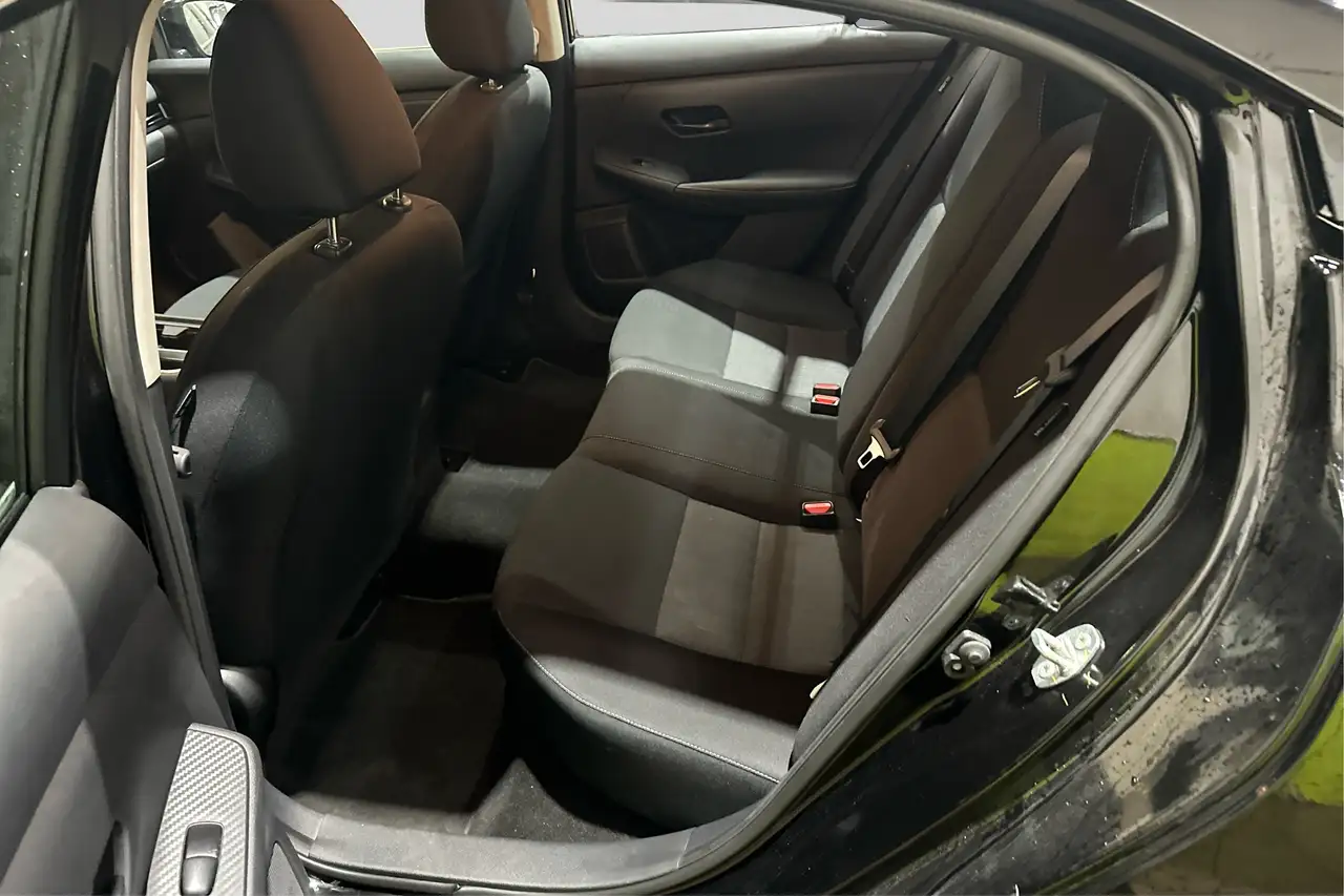 Nissan Sentra снимка Nissan Sentra