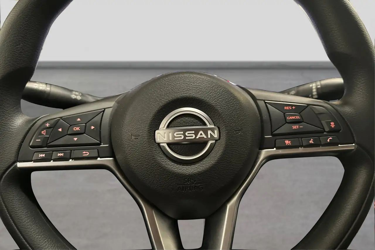 Nissan Sentra снимка Nissan Sentra