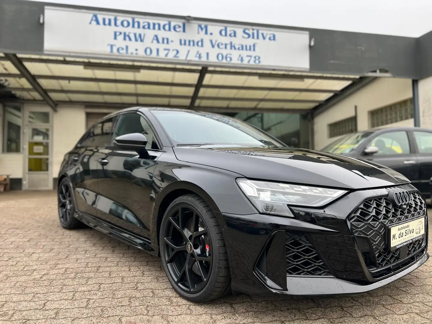 Audi RS3 2.5 TFSI quattro Sportback *Pano*Matrix*Sportabgas Schwarz - 1