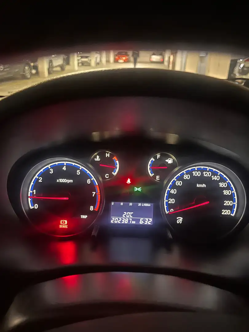 Suzuki SX4 SX4 1,6 GLX 4WD Navigator Navigator Orange - 2