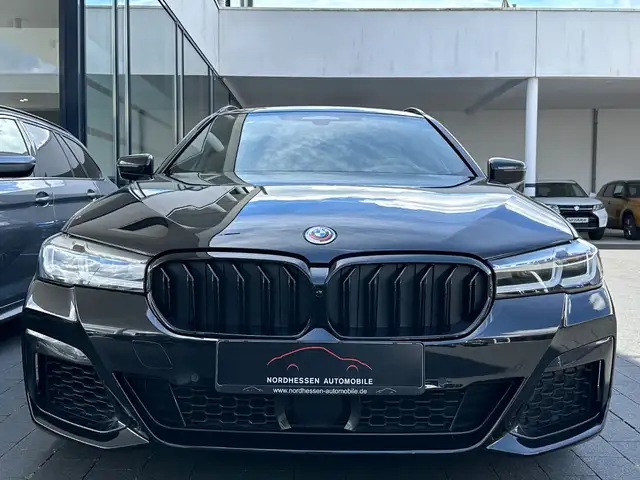 BMW 5 Series view 5
