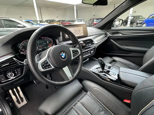 BMW 5 Series view 12