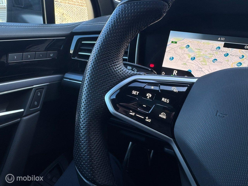 Volkswagen Touareg 3.0 TSi eHybrid 4MOTION R, pano, dynaudio — photo 16