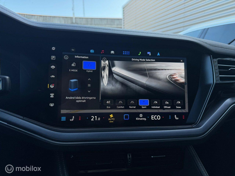 Volkswagen Touareg 3.0 TSi eHybrid 4MOTION R, pano, dynaudio — photo 22