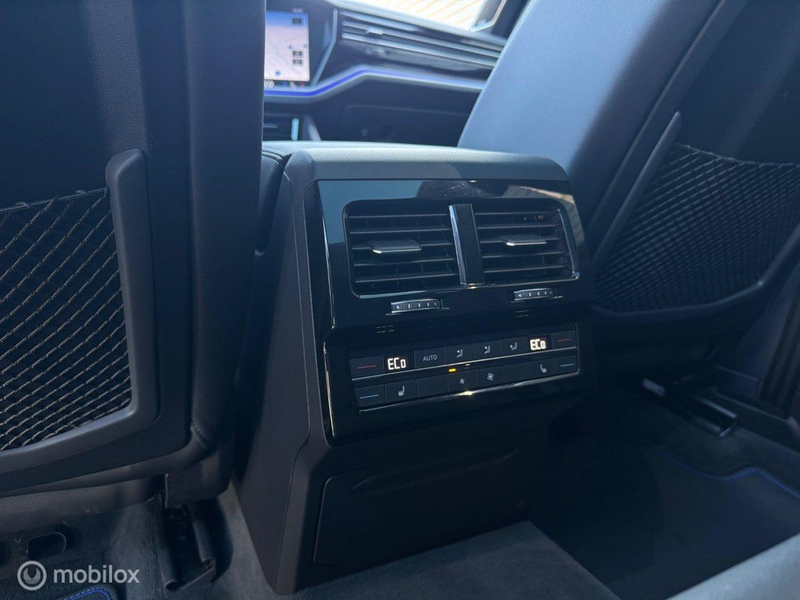 Volkswagen Touareg 3.0 TSi eHybrid 4MOTION R, pano, dynaudio — photo 24
