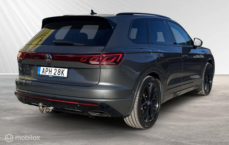 Volkswagen Touareg 3.0 TSi eHybrid 4MOTION R, pano, dynaudio — photo 3