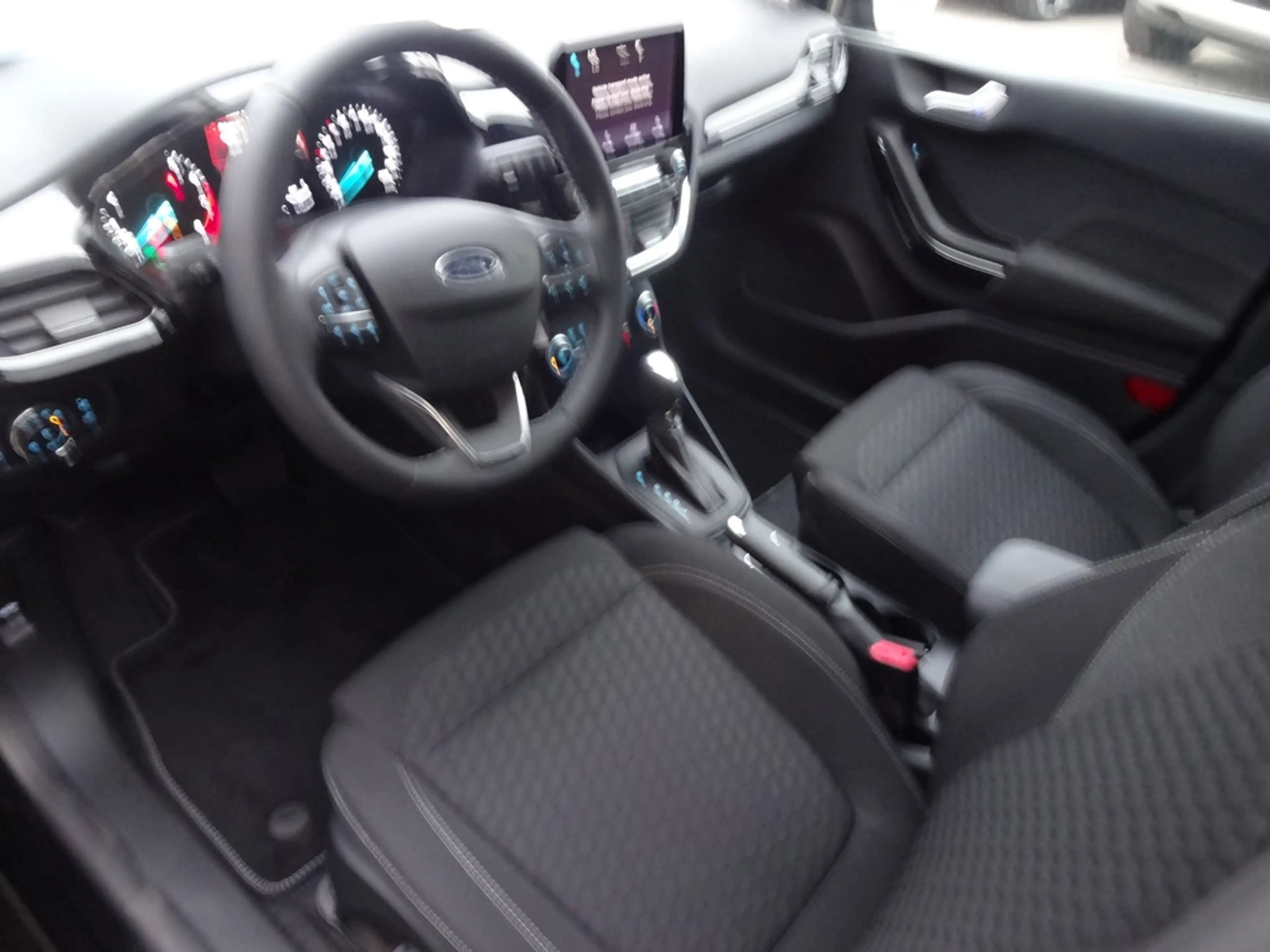 Ford Fiesta Titanium M-HEV, Sofort verfügbar — photo 15