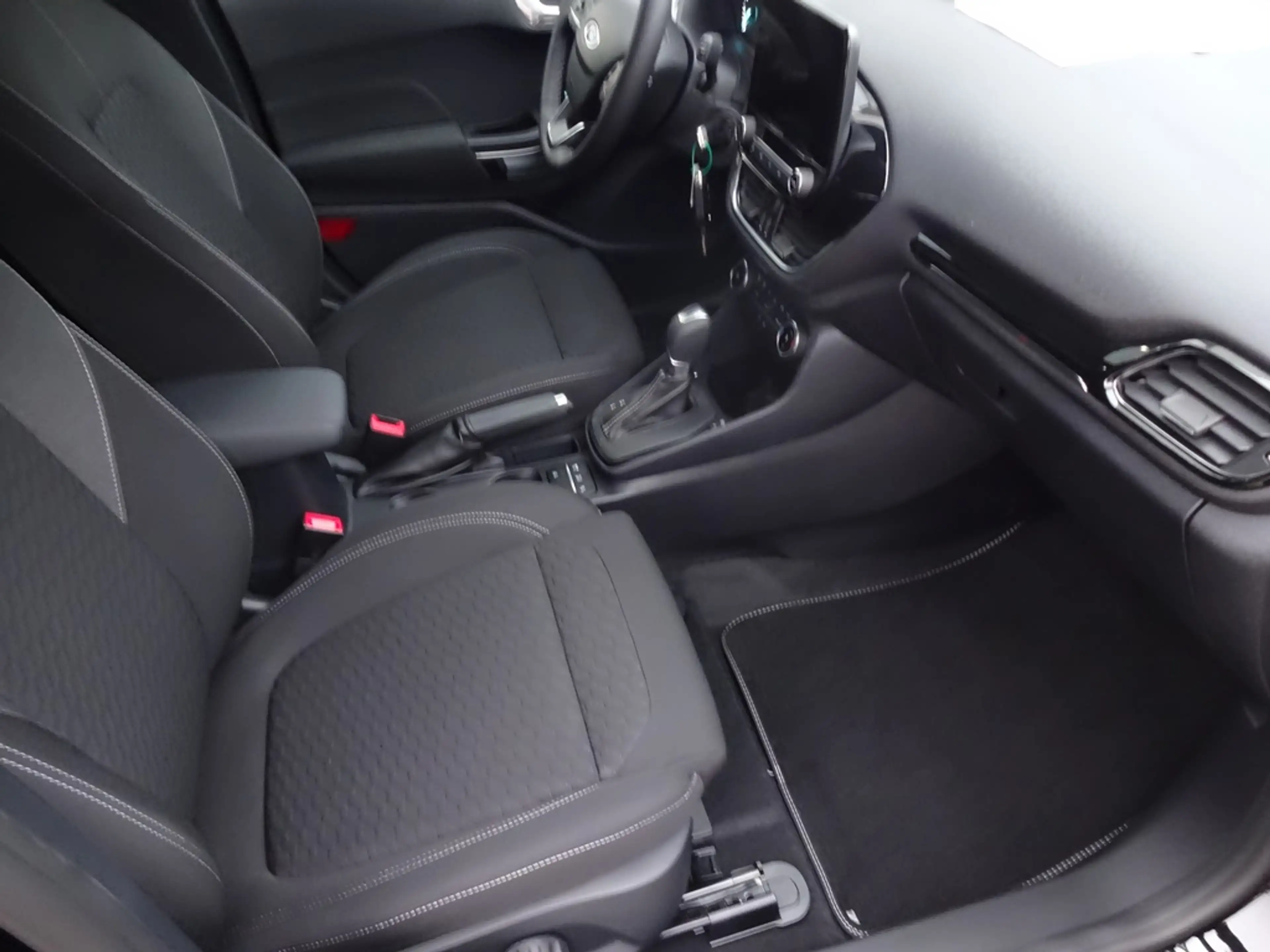 Ford Fiesta Titanium M-HEV, Sofort verfügbar — photo 14