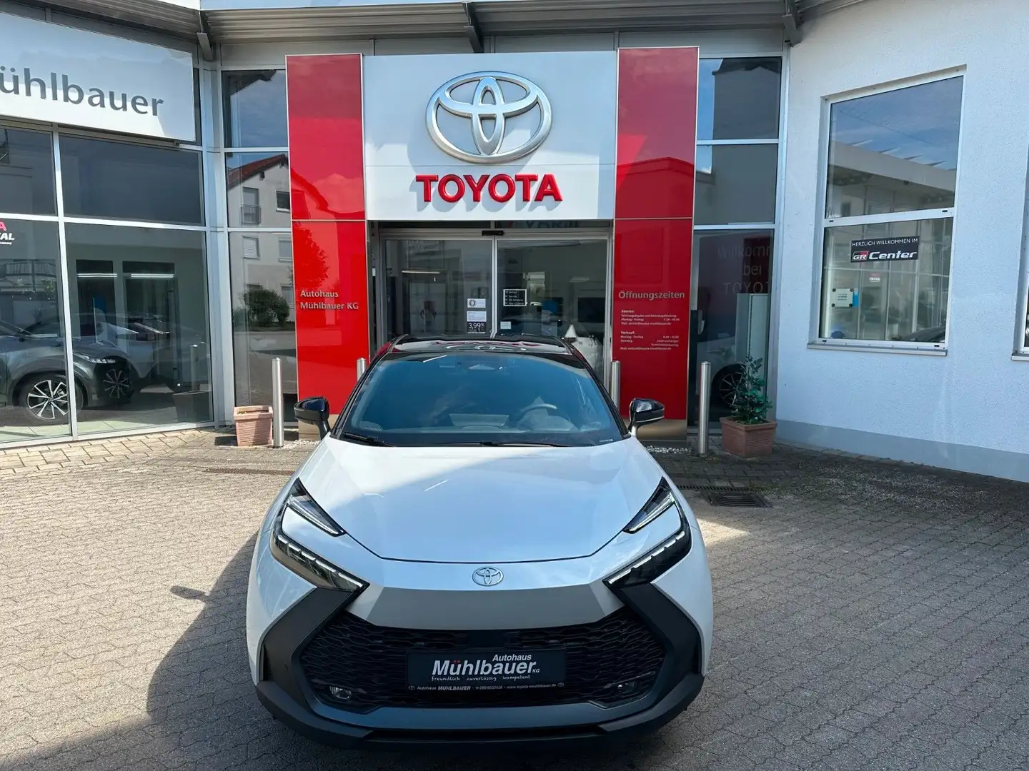 Toyota C-HR Plug-In Hybrid FWD Team Deutschland Weiß - 1